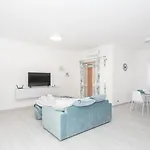 Sunny Apartment- Marco Celio Rufo - Metro A Apartman *