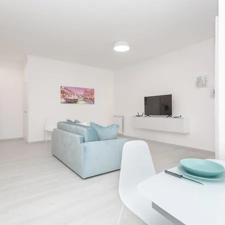 Apartment Sunny Apartment- Marco Celio Rufo - Metro A
