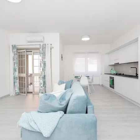 Apartment Sunny Apartment- Marco Celio Rufo - Metro A *