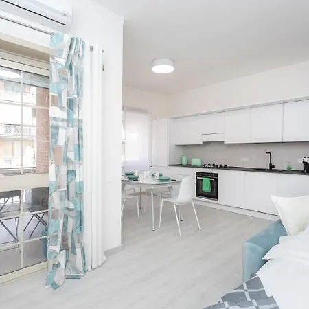 Sunny Apartment- Marco Celio Rufo - Metro A * Rom